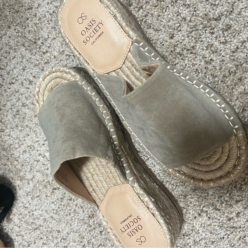 Vici platform sandals